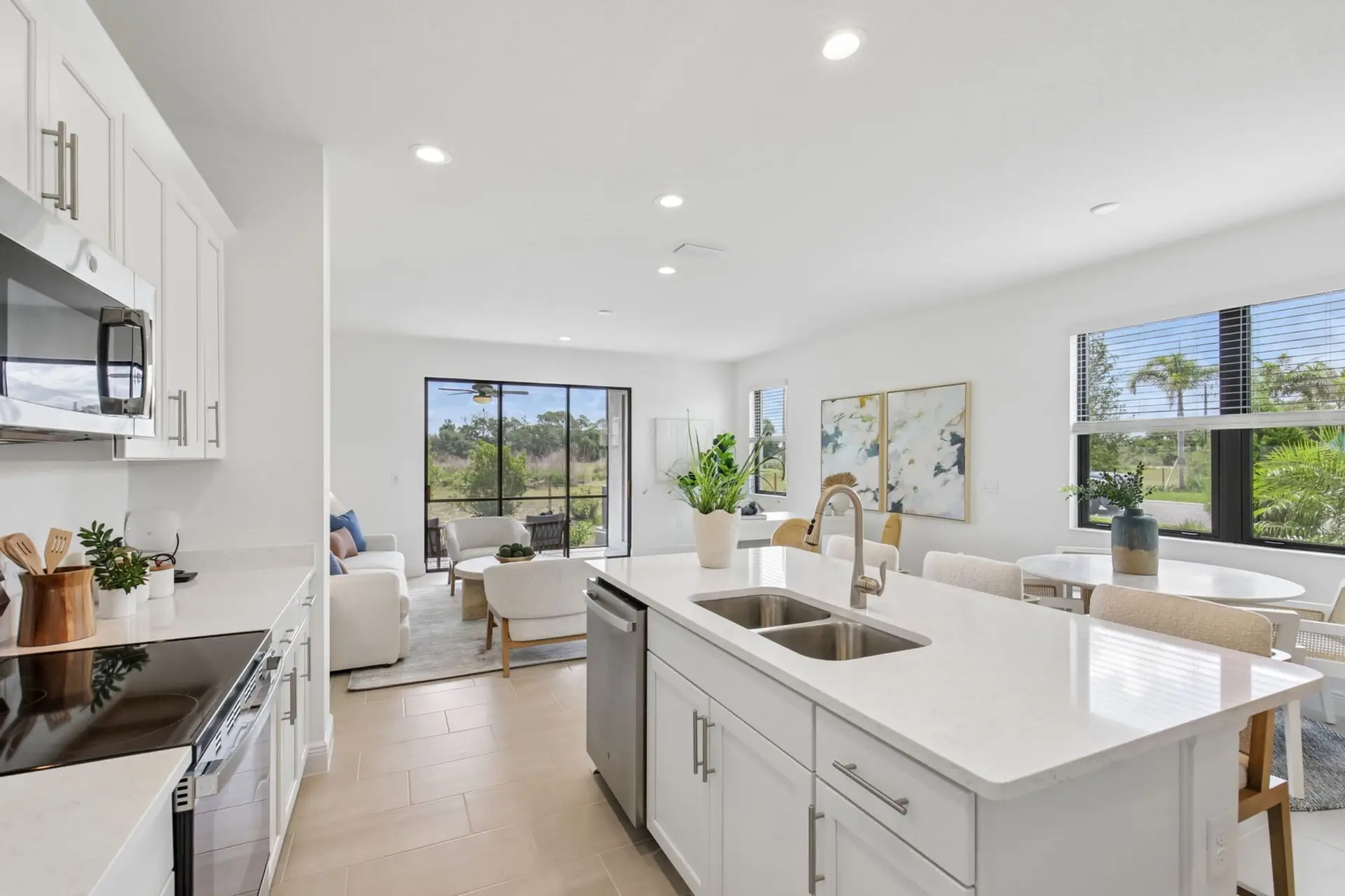 14 web or mls 7901 celestial cir 0105 014