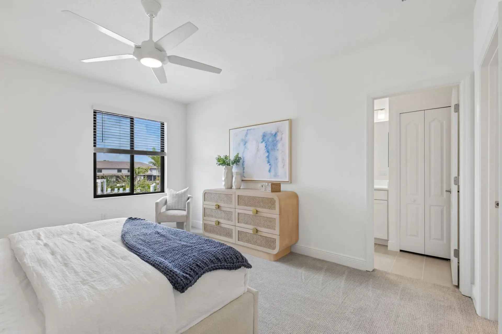 18 web or mls 7901 celestial cir 0105 018