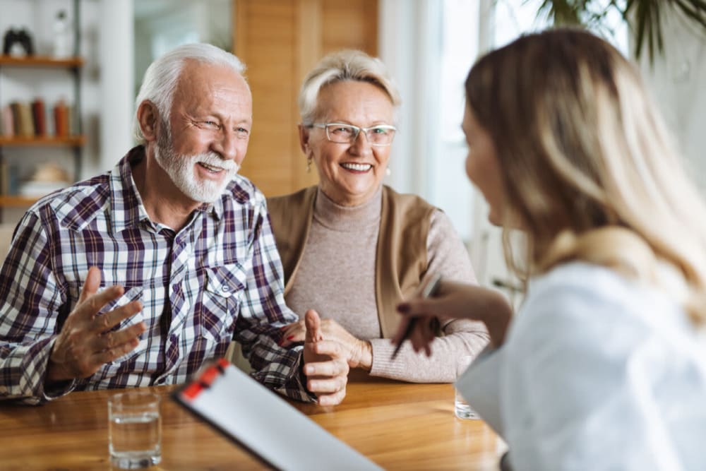 Residents getting interior design advice at Olea eTown in Jacksonville, Florida