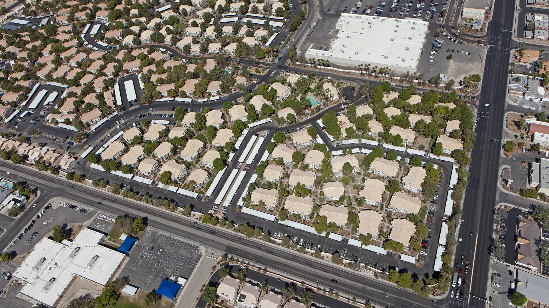 Capri North and South in Las Vegas, NV - Exterior