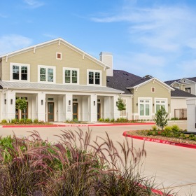 driveway into Ariza Westview