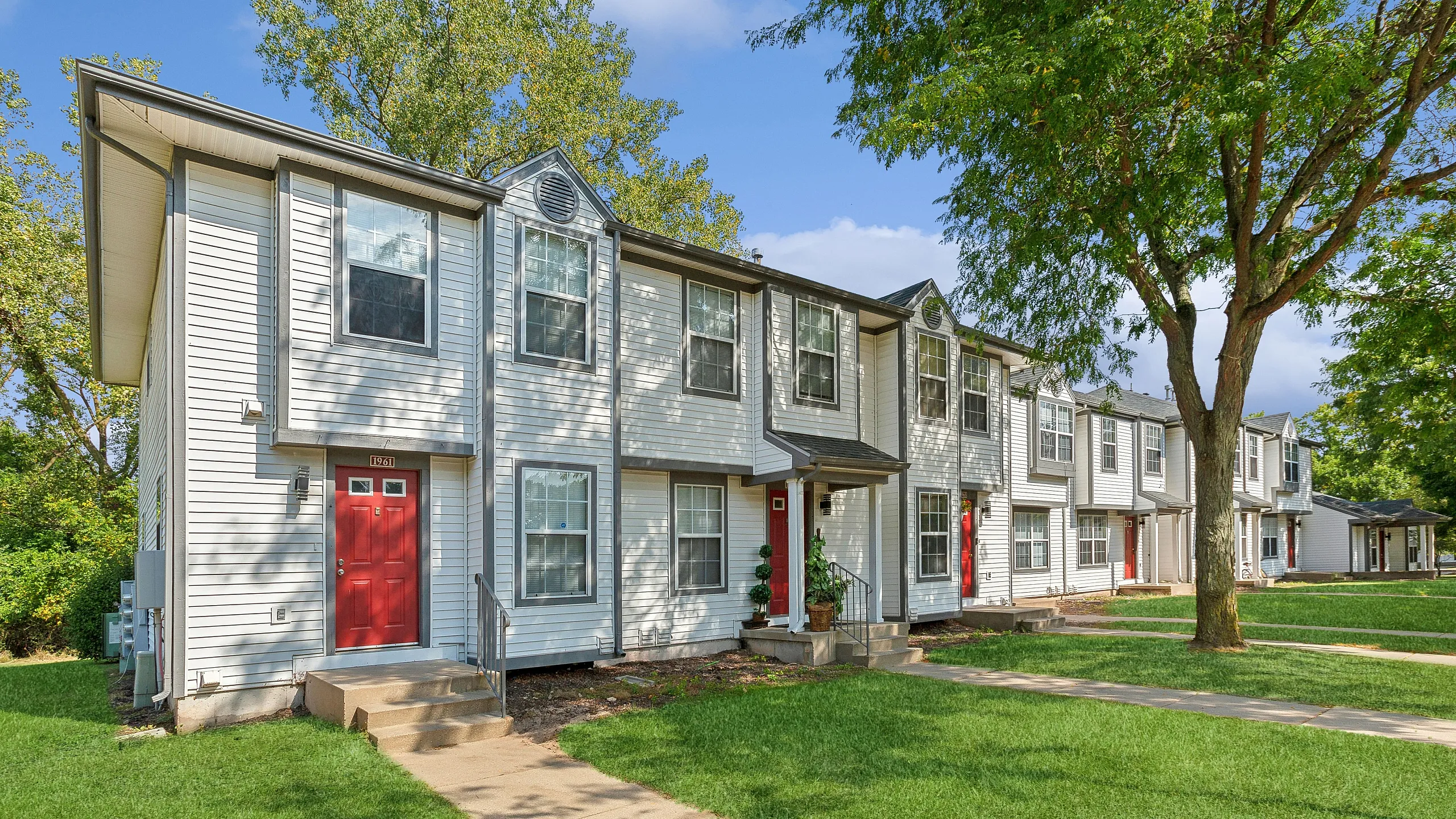 mason street townhomes exterior