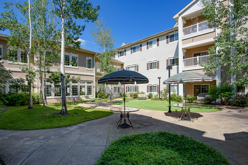 Inn Garden Plaza Courtyard