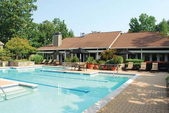 Sparkling Swimming Pool at The Courts at Fair Oaks Apartments in Fairfax, VA