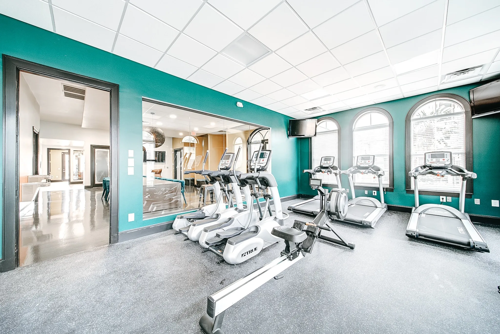 24/7 Fitness Center