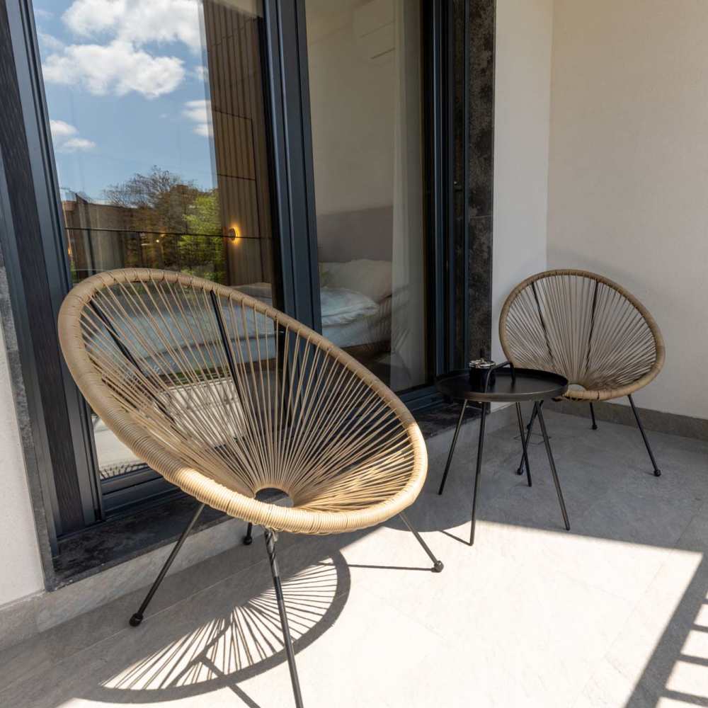 Private patio access at The Montclair in Houston,Texas