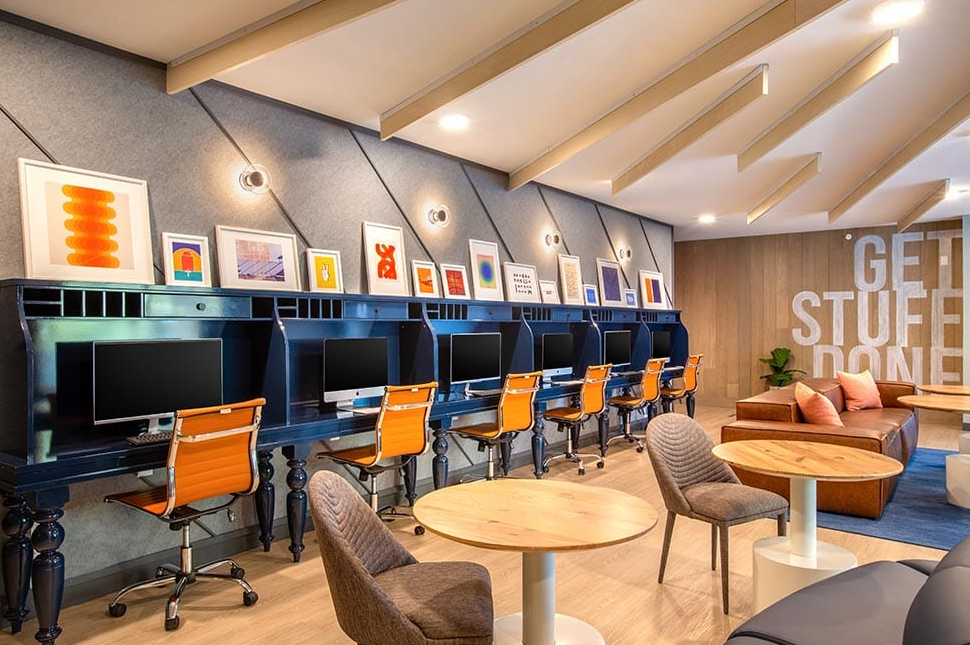 computer lounge