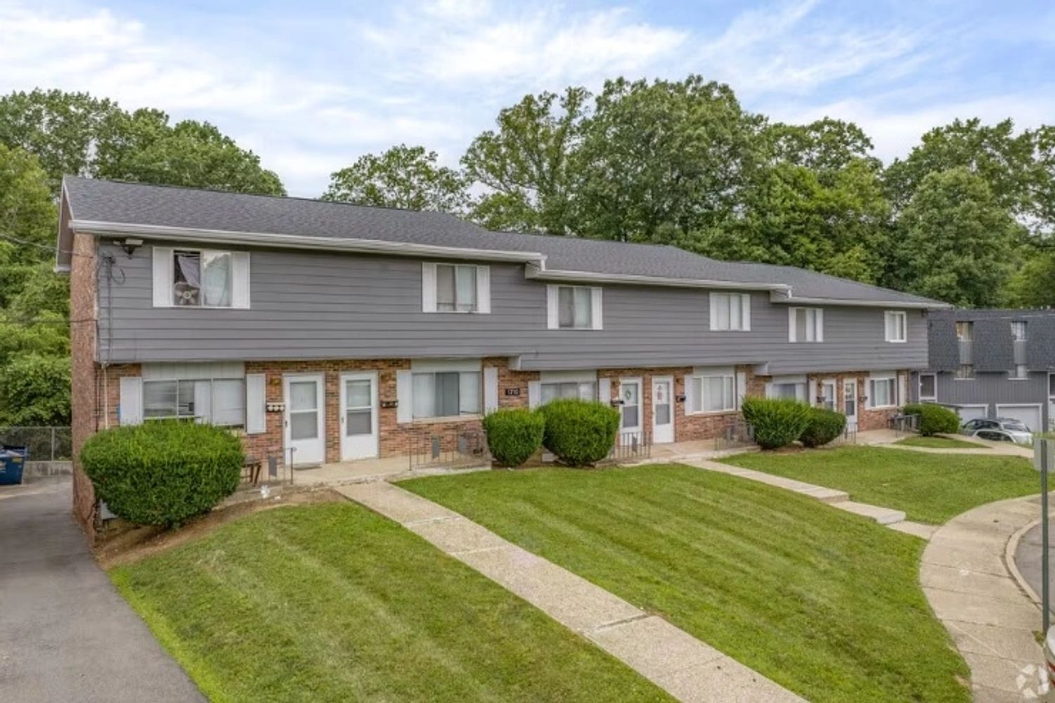Dominion Townhomes & Apartments