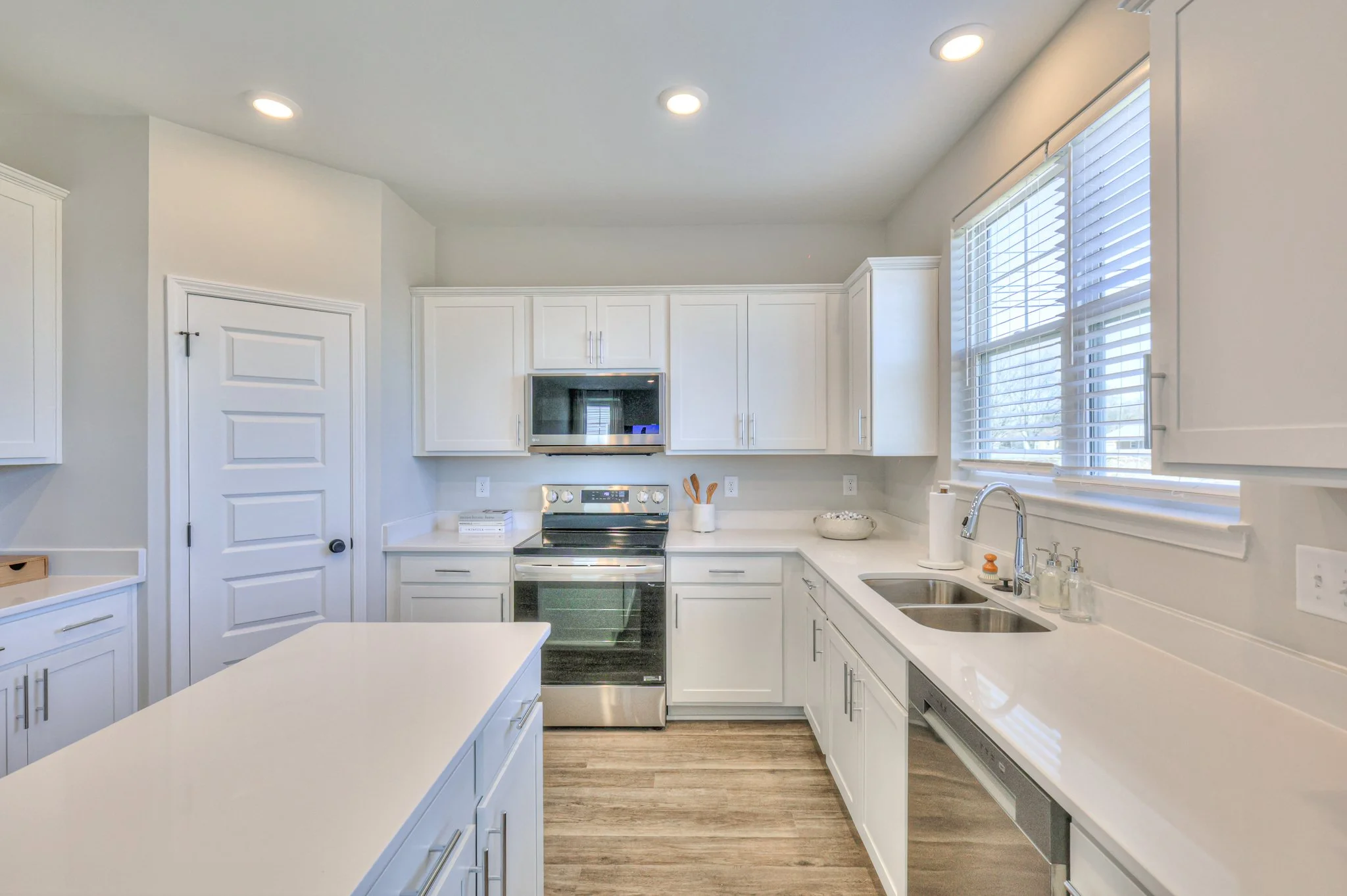 2762 Residences photo