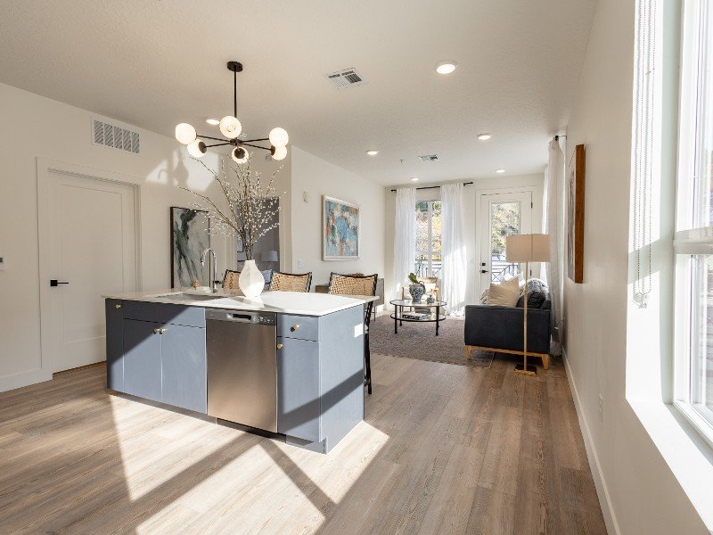 Highland Glen photo