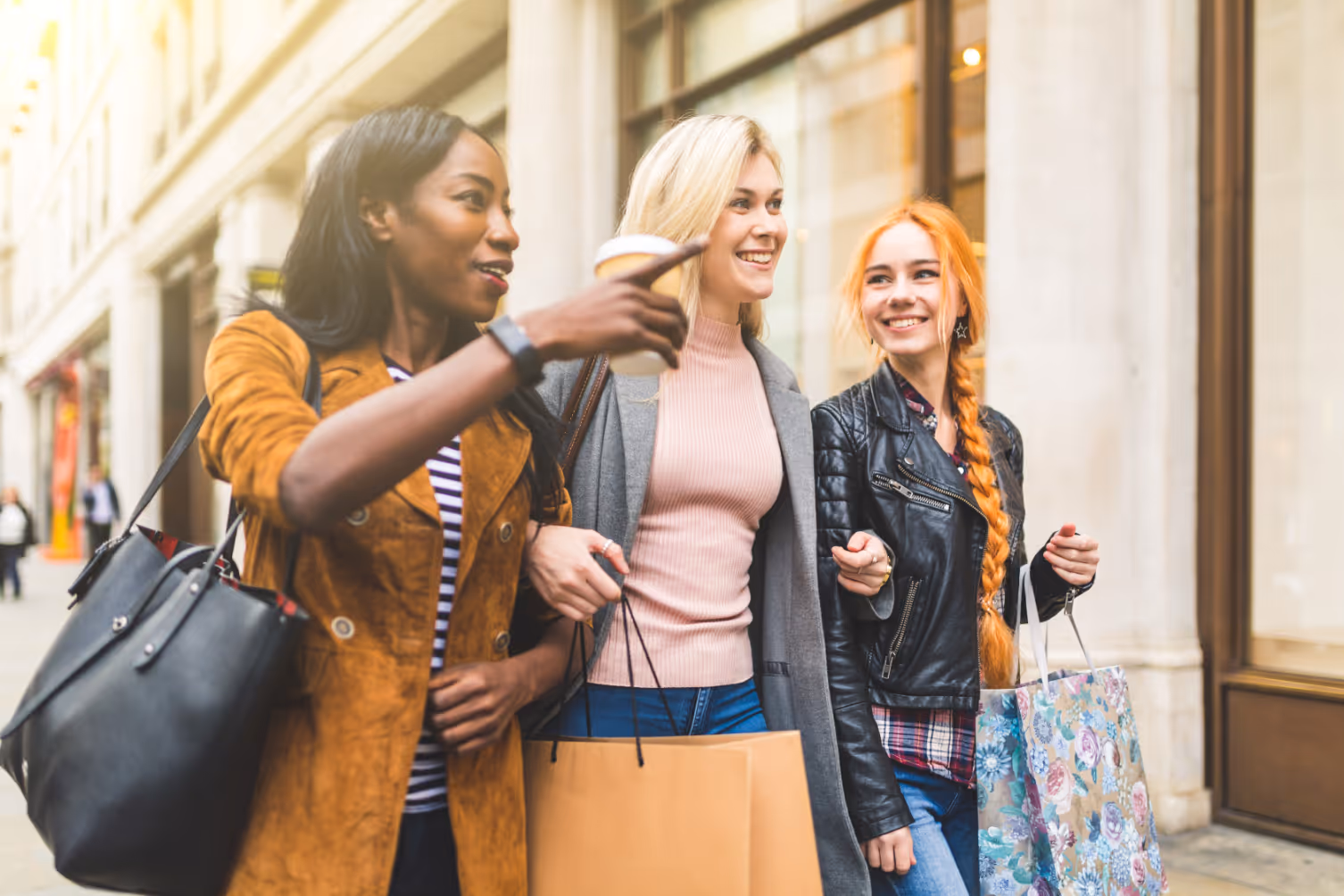 Women with shopping bags