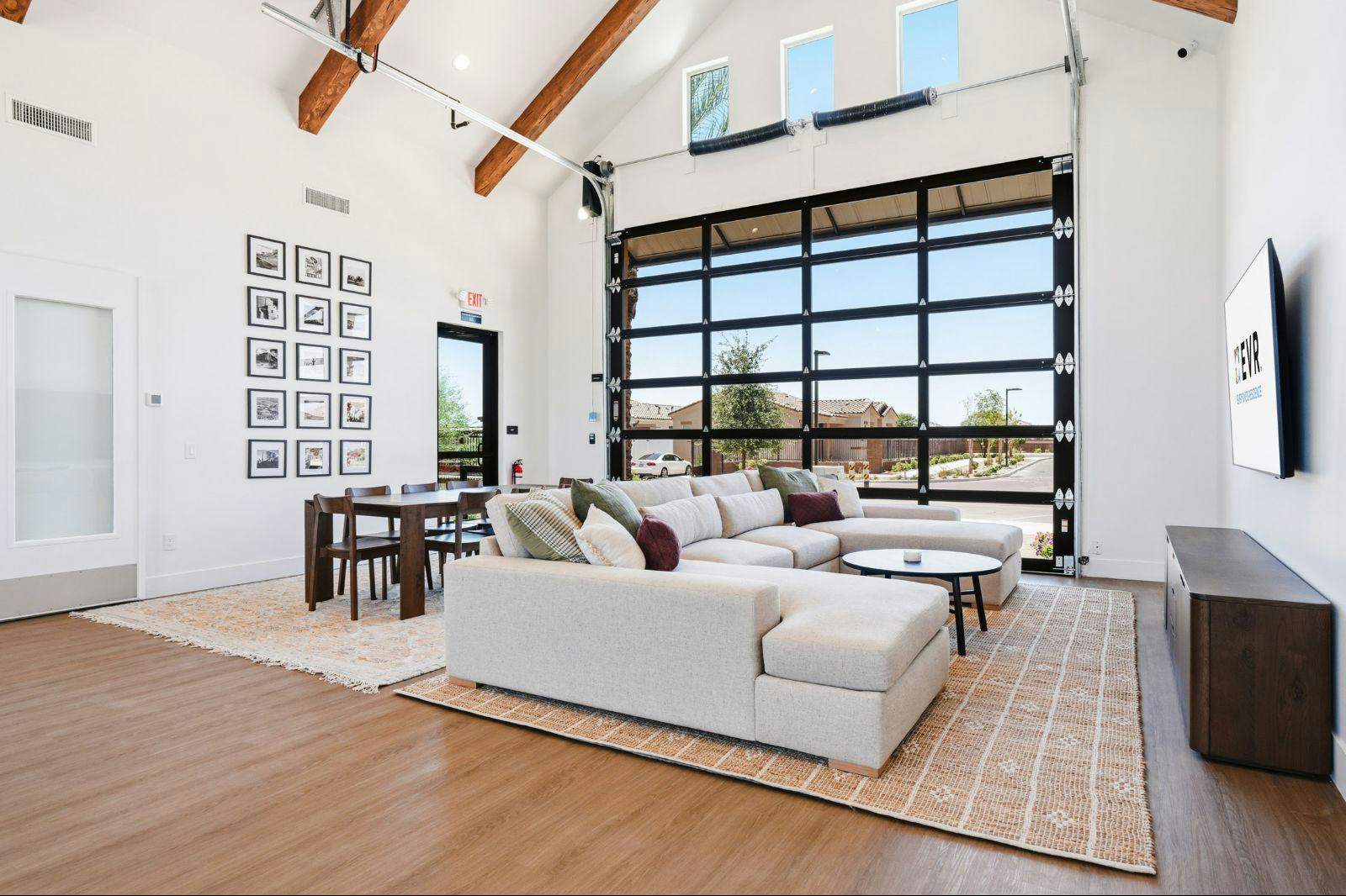 EVR Bella Vista photo