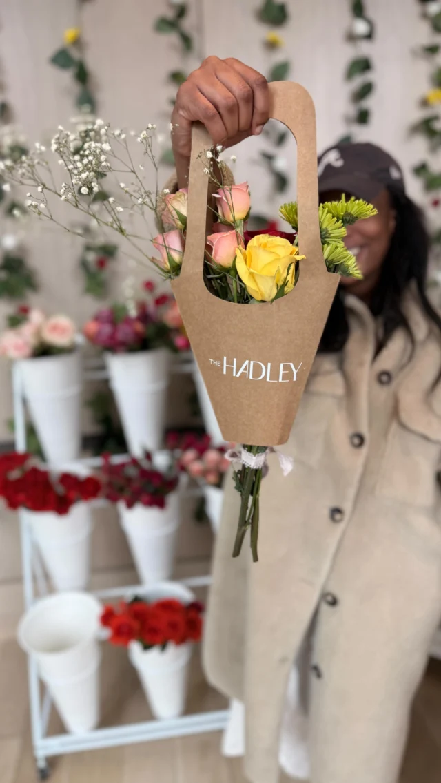 Petals & Prosecco 🌸🥂 An afternoon of mingling, laughter, and a little sparkle here at The Hadley ✨ Fresh blooms, flowing prosecco, and the sweetest time spent with our wonderful residents.  #PetalsAndProsecco #TheHadley #thehadleyapartments