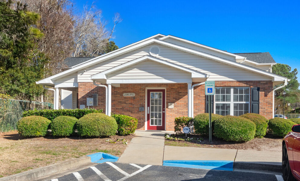 Summer Crest Apartments