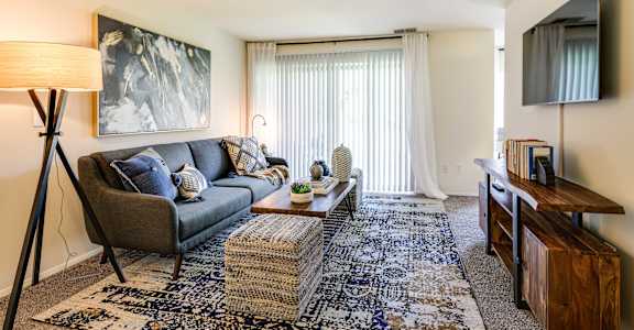 Living Room With TV at Westwinds Apartments, Annapolis, 21403
