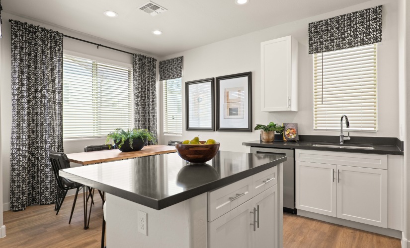 Moderne at Roosevelt photo