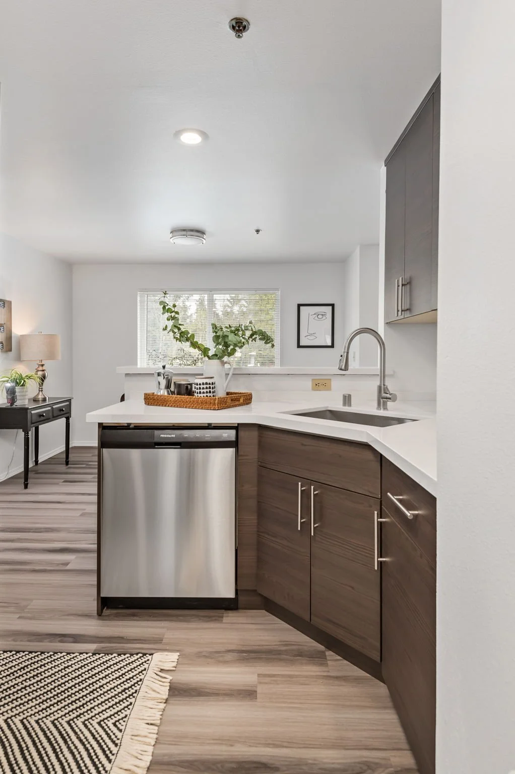 20-web-or-mls-1601 Anacortes #201 & #302-16.jpg