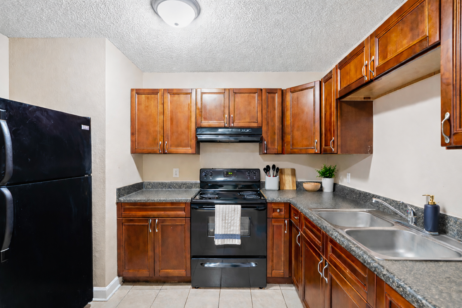 3 Sara Villa Kitchen