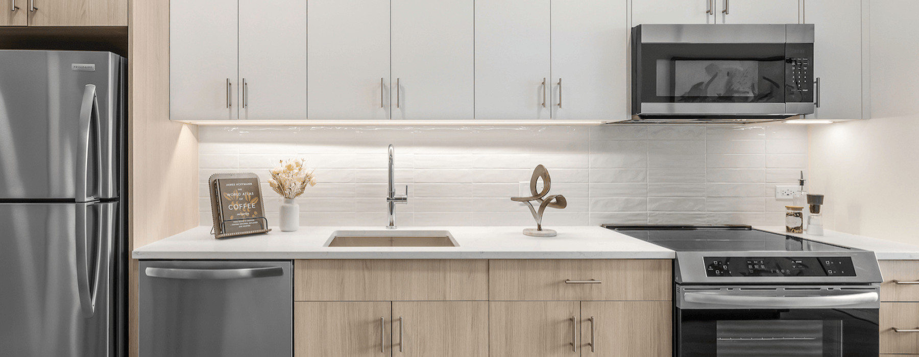 Frigidaire appliances and undercabinet lighting