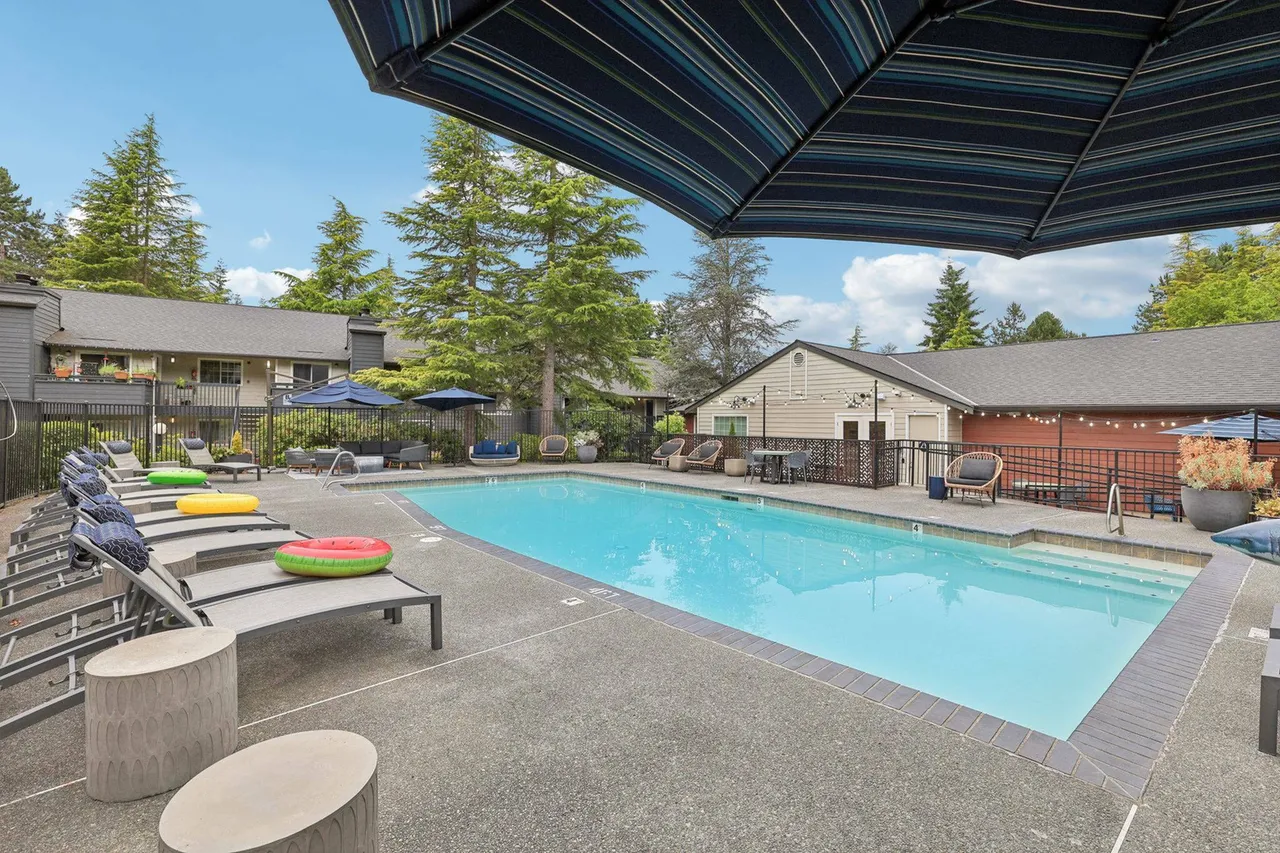 3 Shimmering Swimming Pools