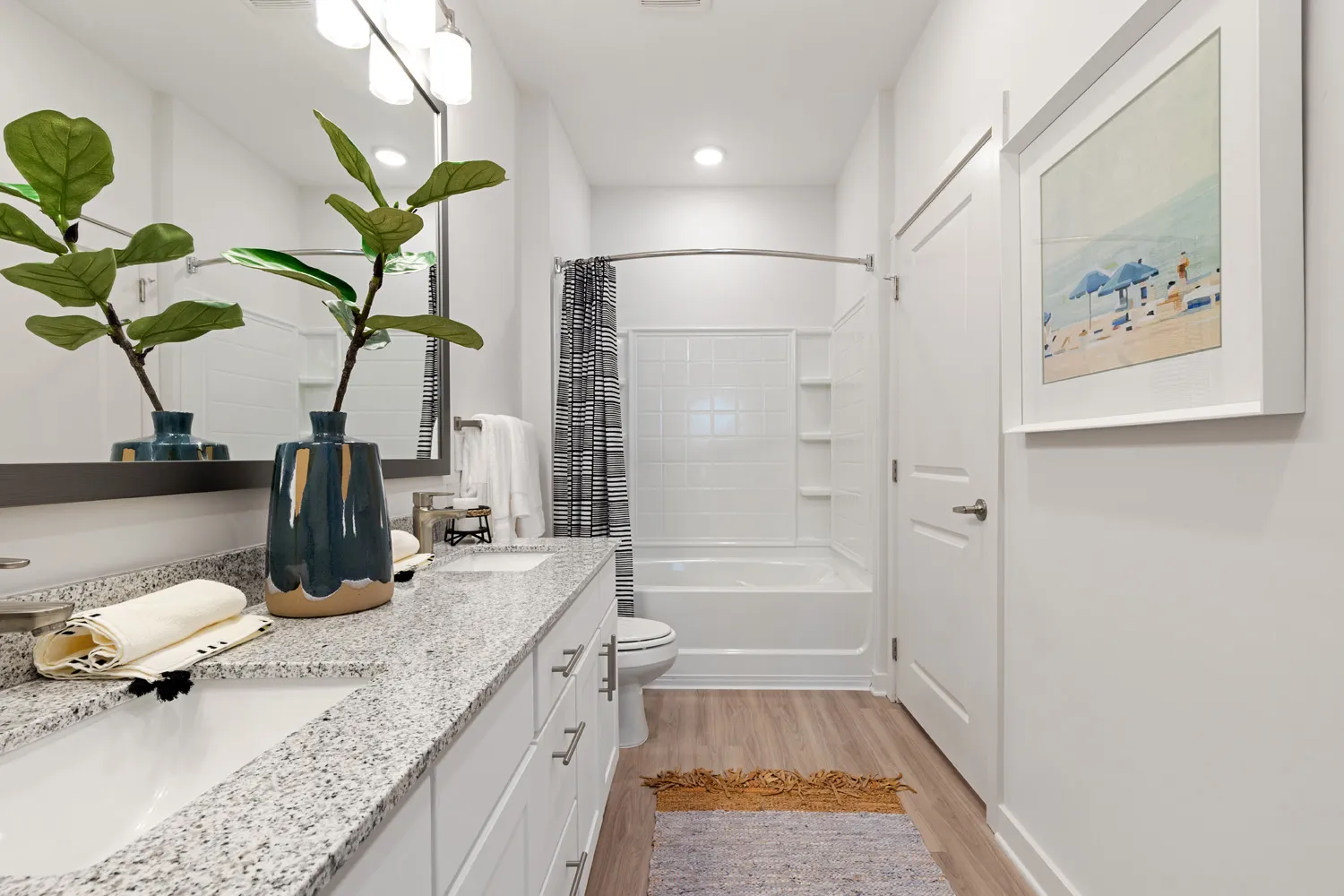 Oasis at Riverlights Apartment Bathroom