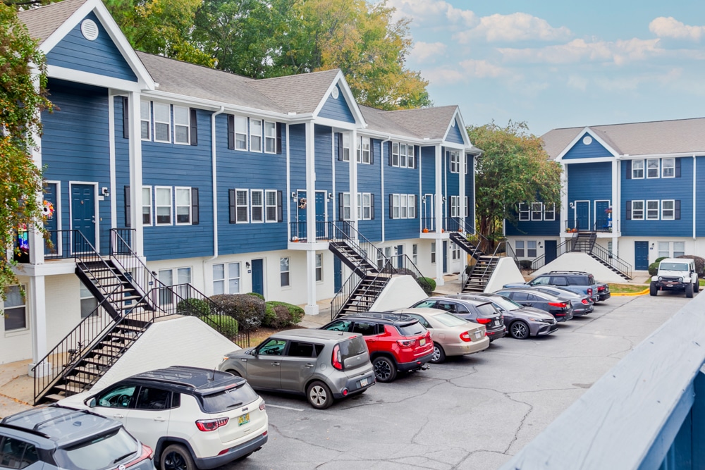 logan-square-apartments-near-auburn-exterior-on-site-parking
