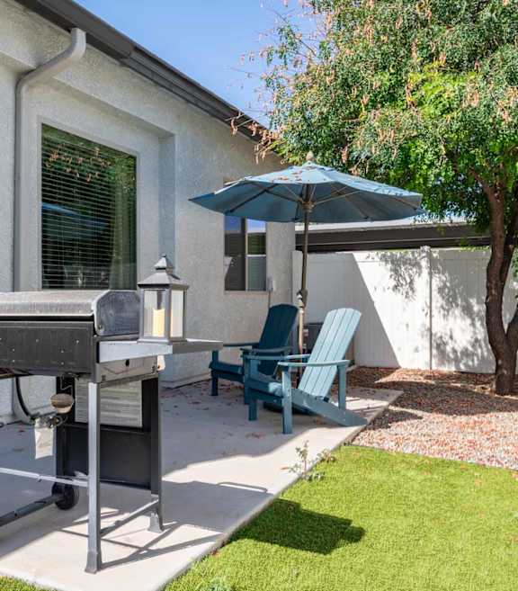 BBQ Area at Vistoria On Greenway Apartments, Surprise, 85379