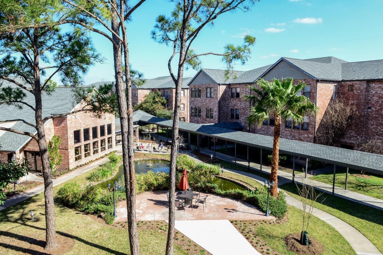 Tarrytowne Estates - Houston, TX - Photo 1 of 9