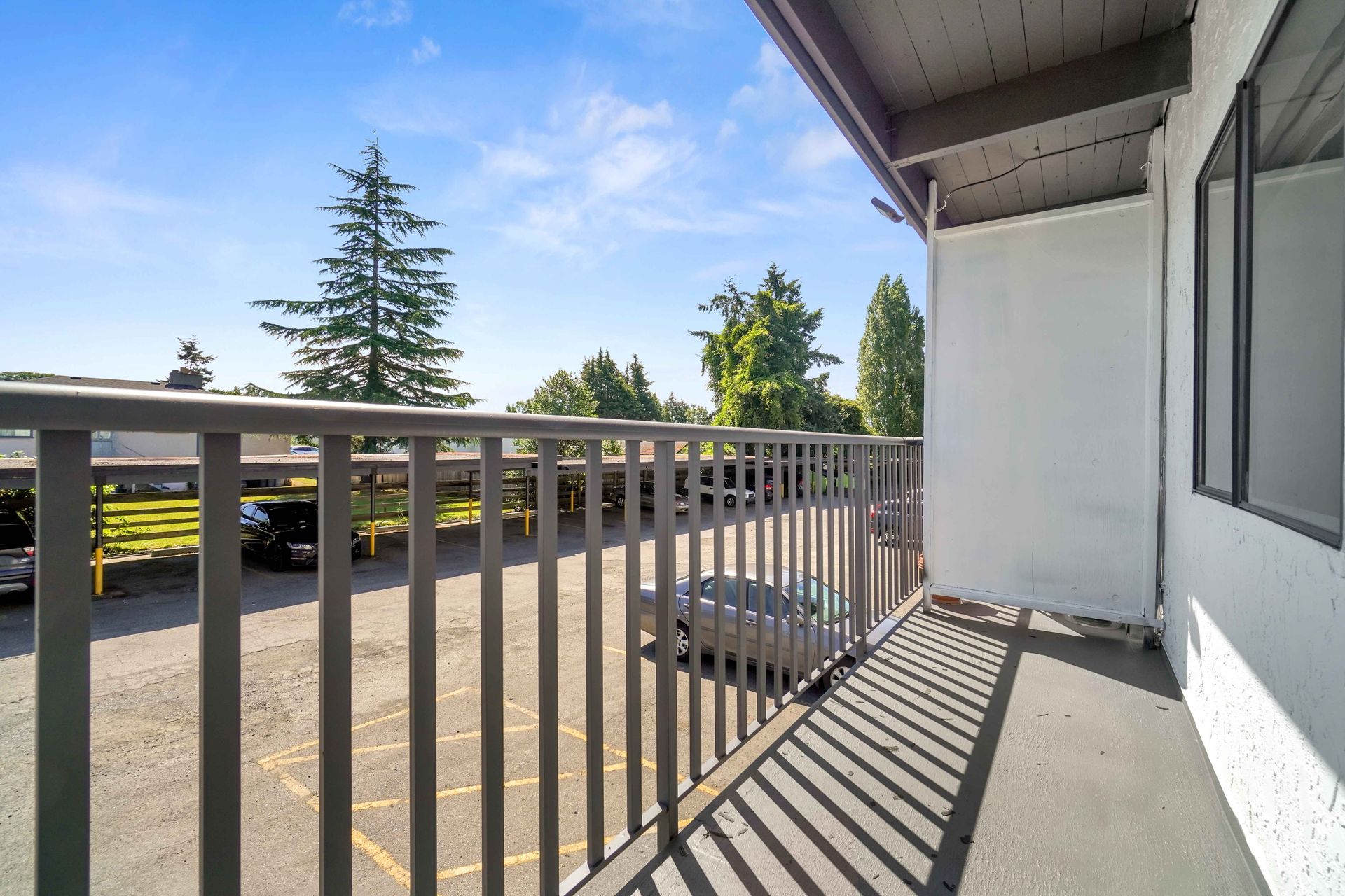 Circle City Apartments - The Richelieu photo