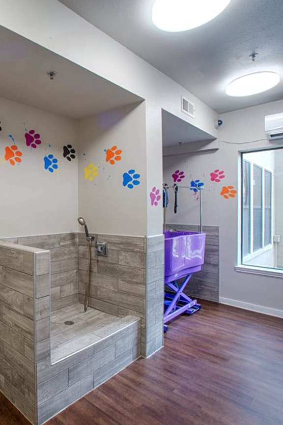 Pet Grooming Area at Gramercy on the Park in Dallas, 75287