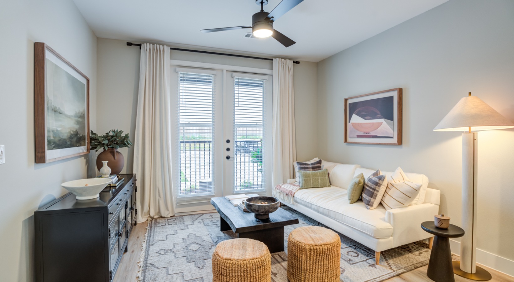 Model Living Room