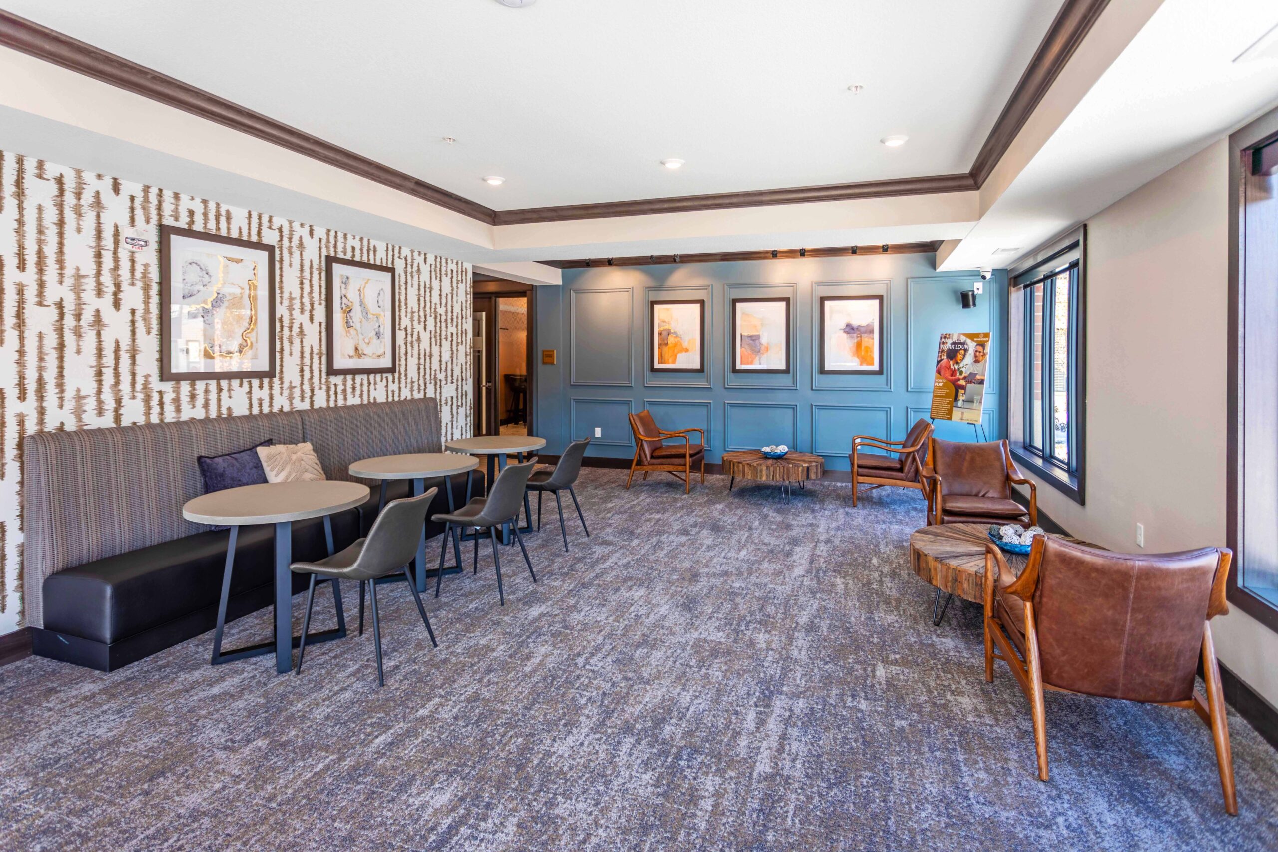 Eagan Heights Apartments photo