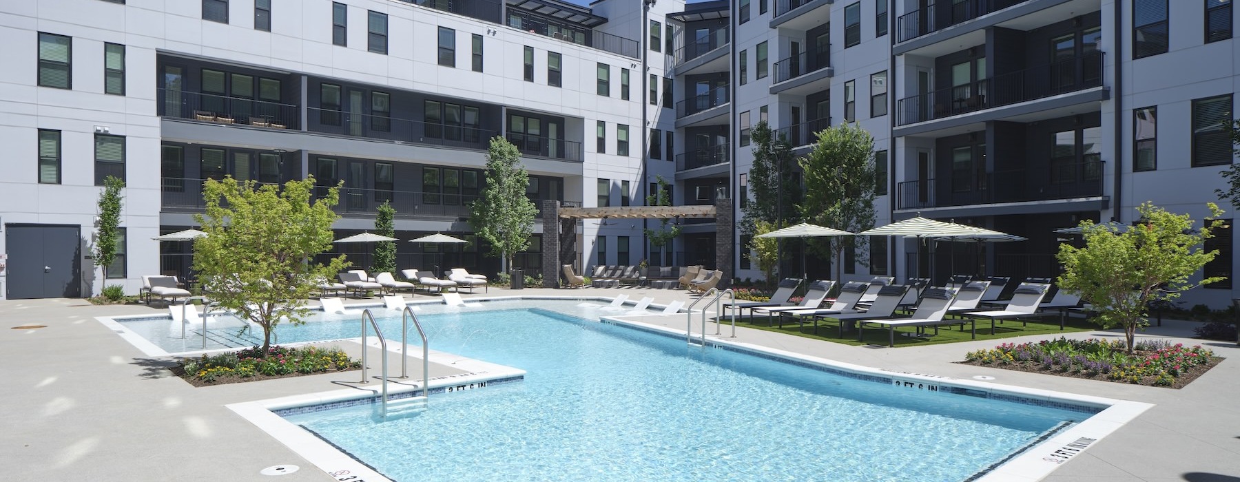 Luxury Pool