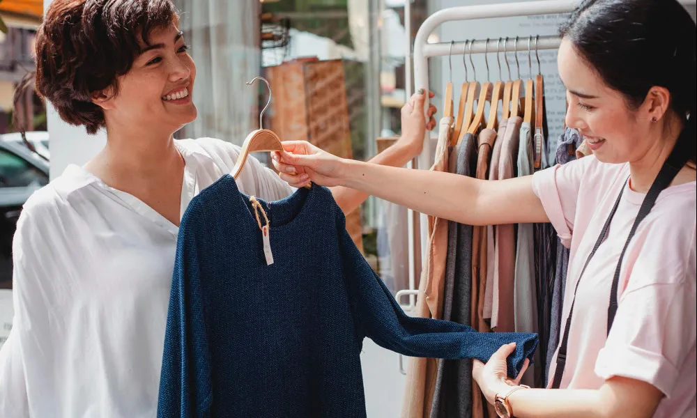 two women shopping
