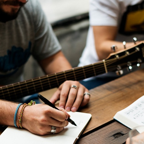 friends writing music