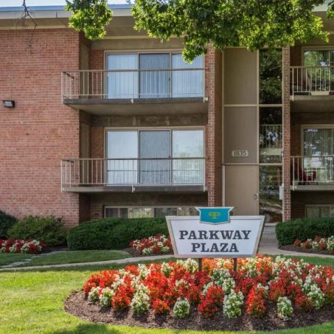 Parkway Plaza photo