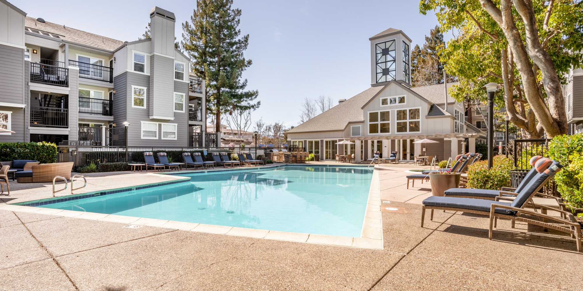 Swimming pool at Sofi Sunnyvale in Sunnyvale, California