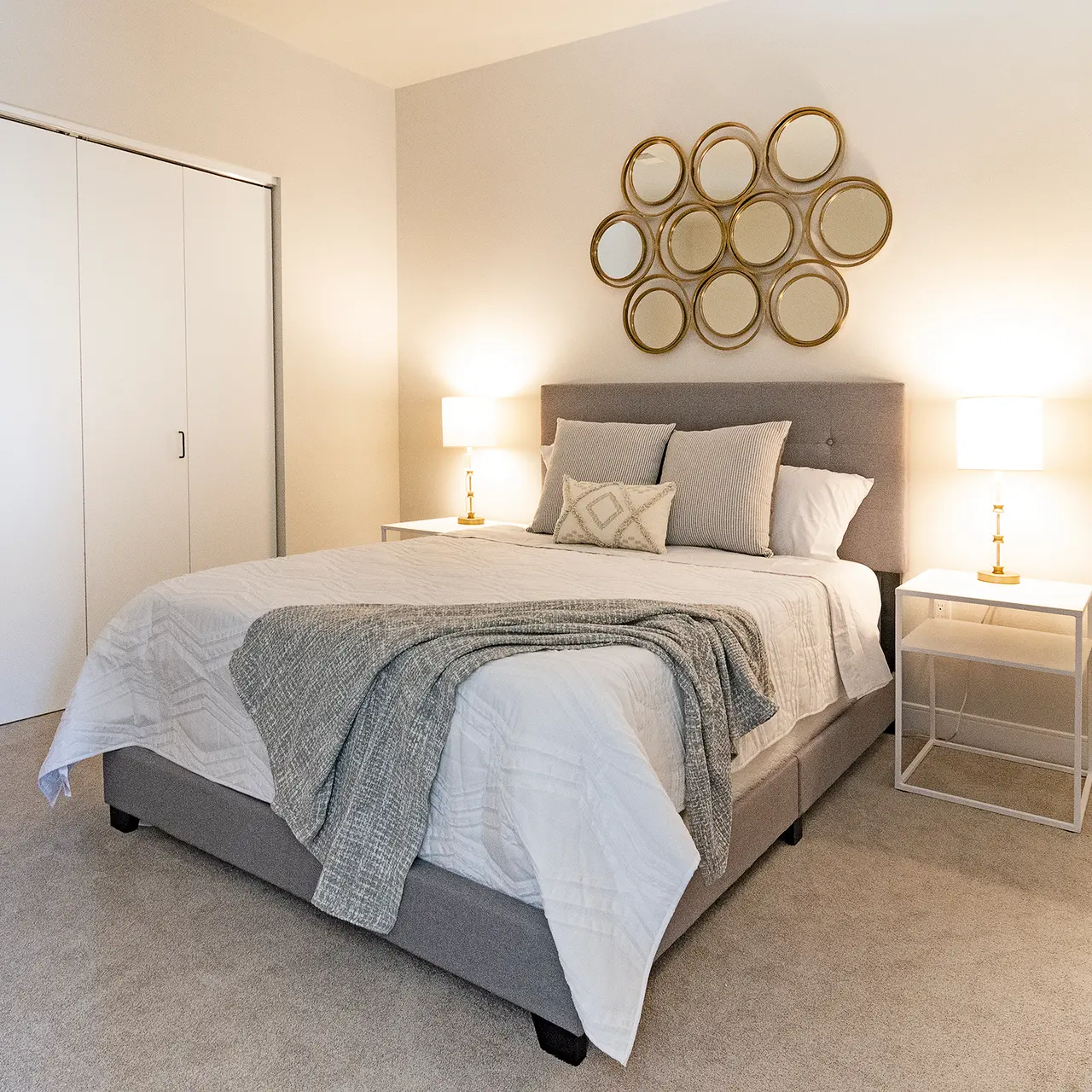 Easton Apartments - Indoors, Interior Design, Corner
