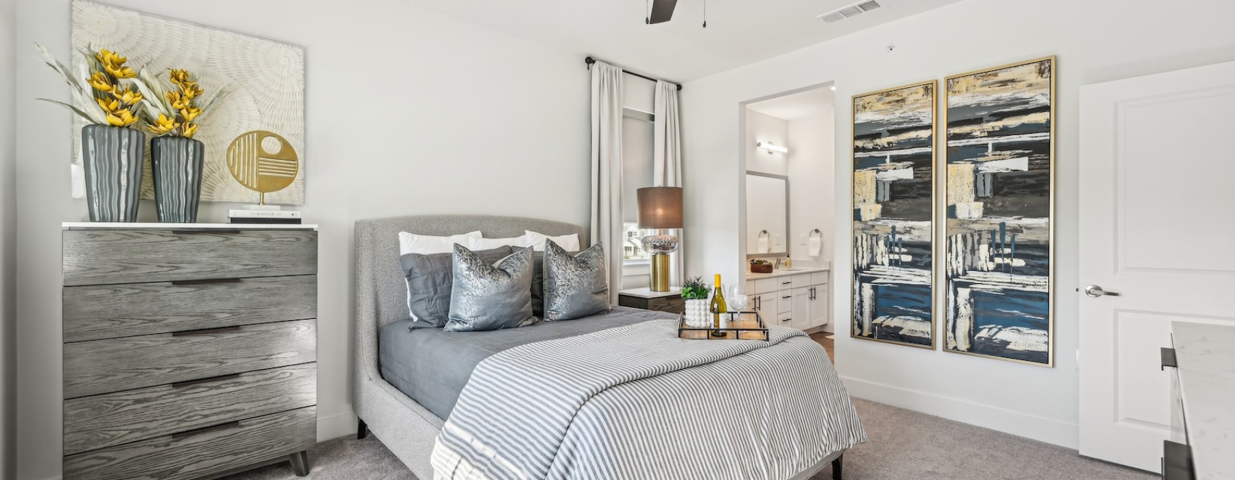 Spacious bedroom at Cadia Sherman