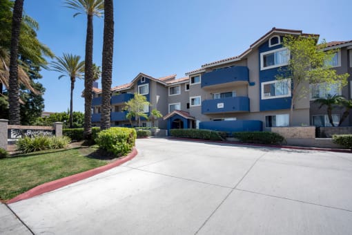 San Tropez Santa Ana, CA Community Exterior