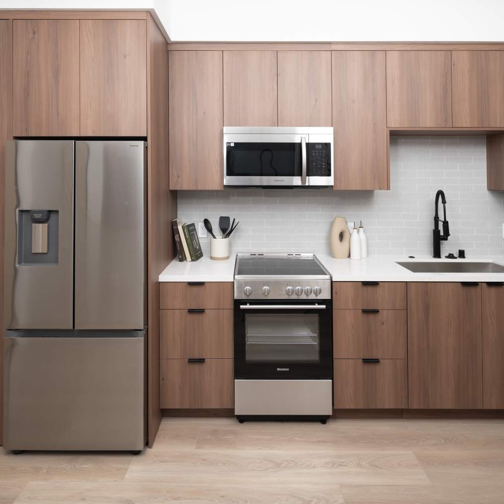 Fully-Equipped Kitchen at Vivien in Los Angeles, California