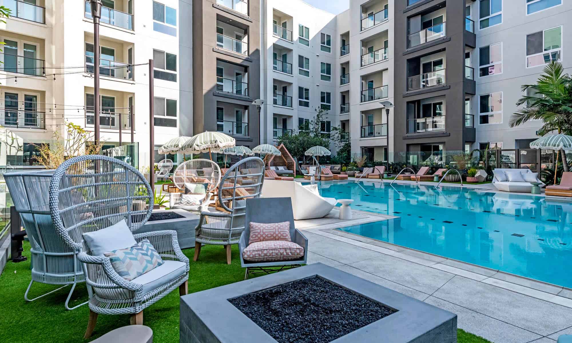 Skyloft Resort Style Pool