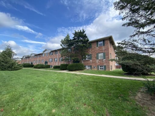 Kingston Manor photo