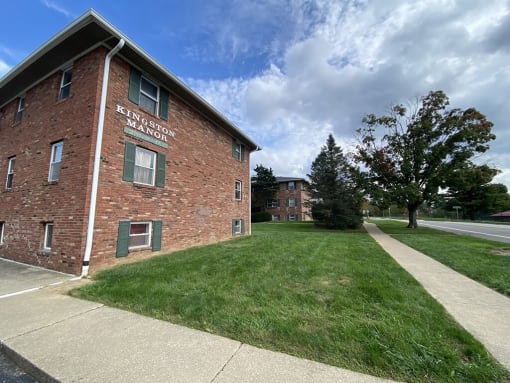 Kingston Manor photo